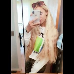 Meet your Posher, Destyni